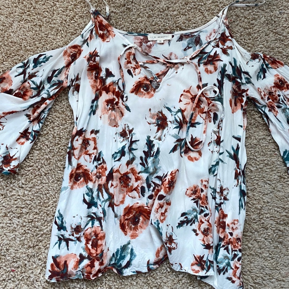 LA Hearts Open Shoulder Lace Up Floral Top
